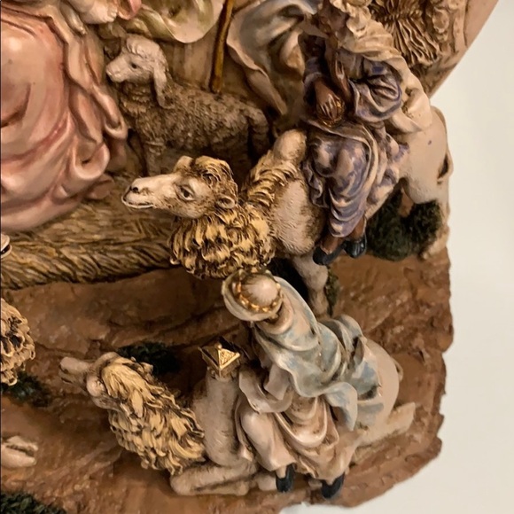 3D Nativity Scene Plate in resin - Picture 8 of 10